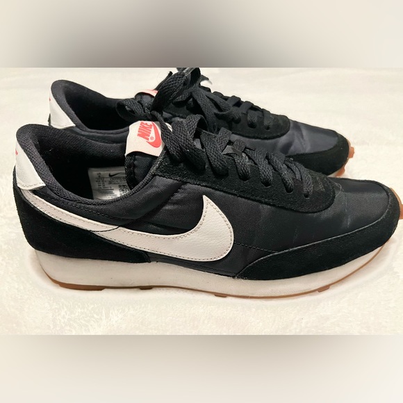 Nike Other - Nike Waffle Debut Sneakers